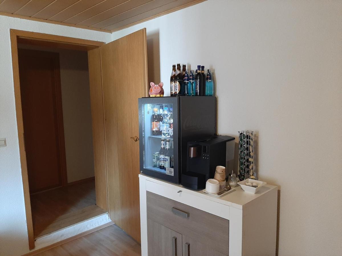 Gaestehaus Pension Waldhorn Weilen unter den Rinnen エクステリア 写真