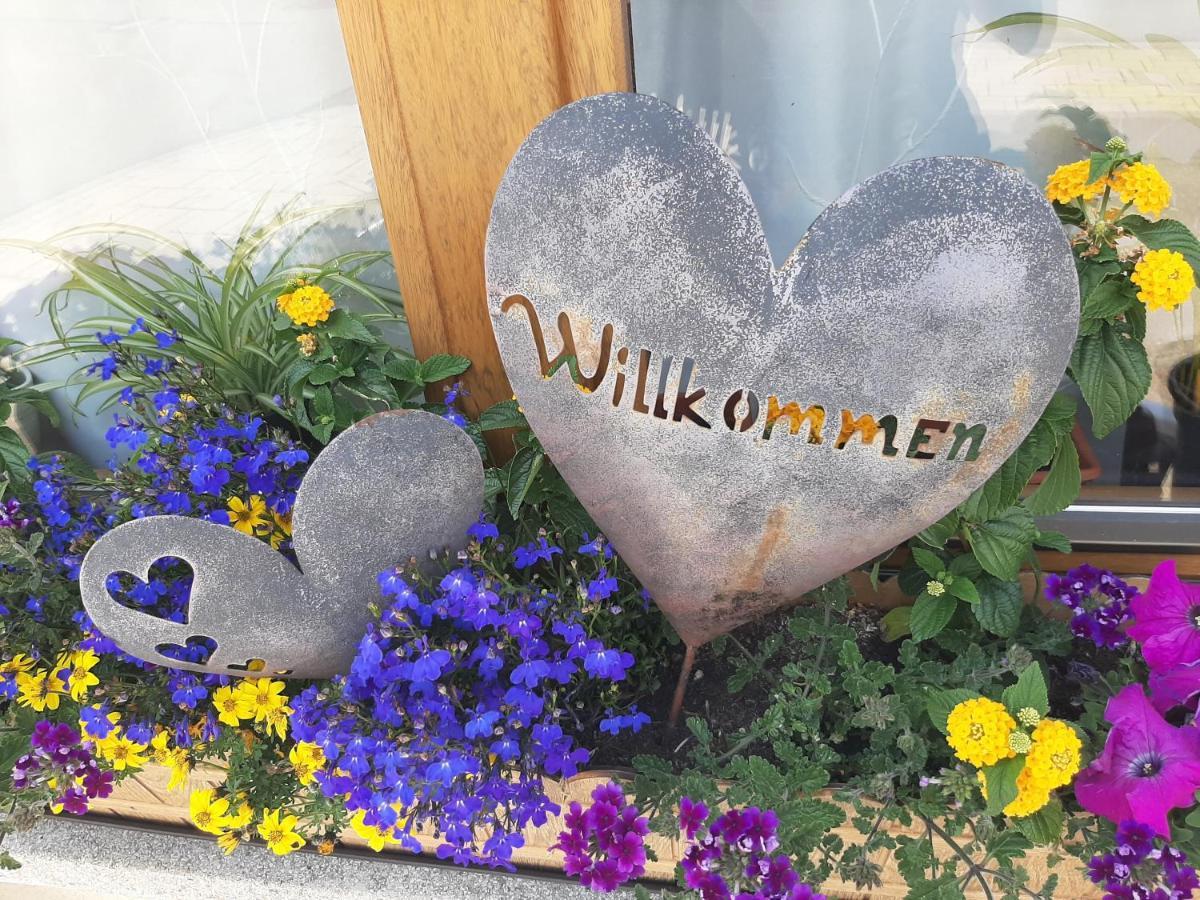 Gaestehaus Pension Waldhorn Weilen unter den Rinnen エクステリア 写真