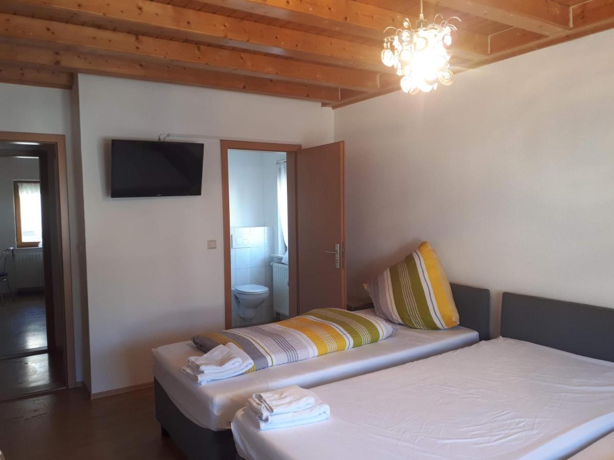 Gaestehaus Pension Waldhorn Weilen unter den Rinnen エクステリア 写真