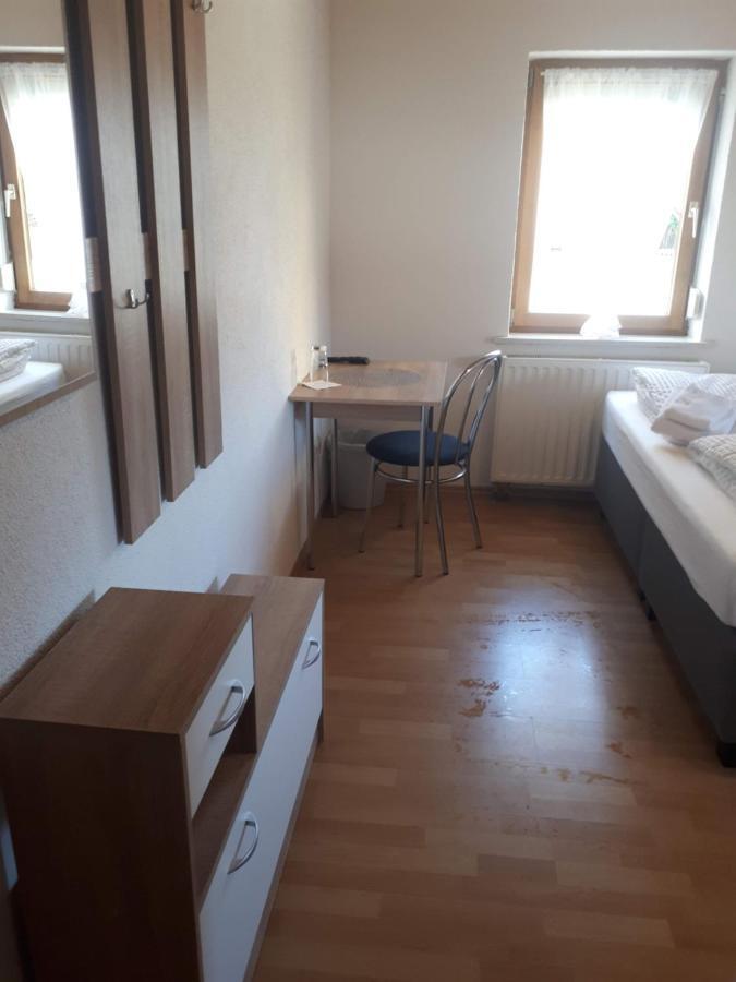 Gaestehaus Pension Waldhorn Weilen unter den Rinnen エクステリア 写真