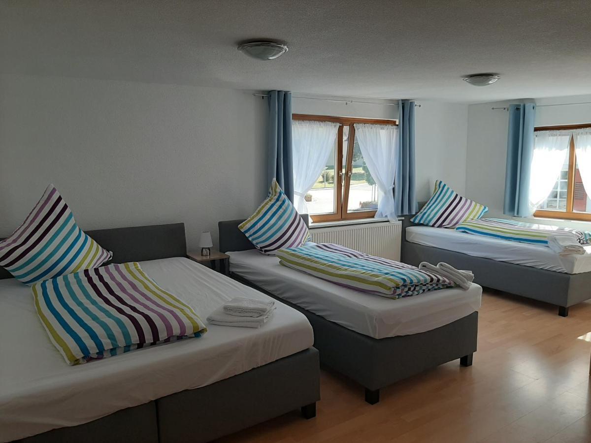 Gaestehaus Pension Waldhorn Weilen unter den Rinnen エクステリア 写真
