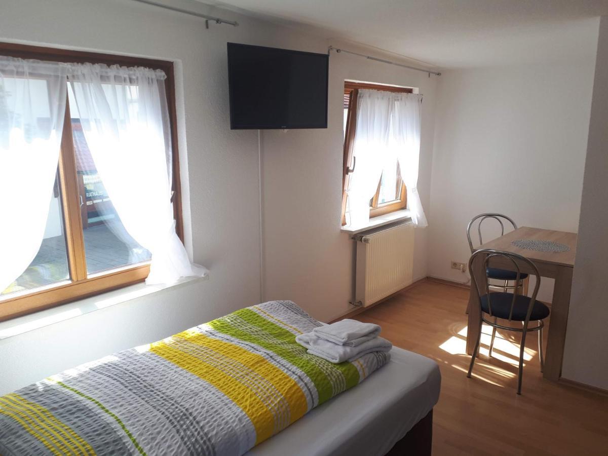 Gaestehaus Pension Waldhorn Weilen unter den Rinnen エクステリア 写真