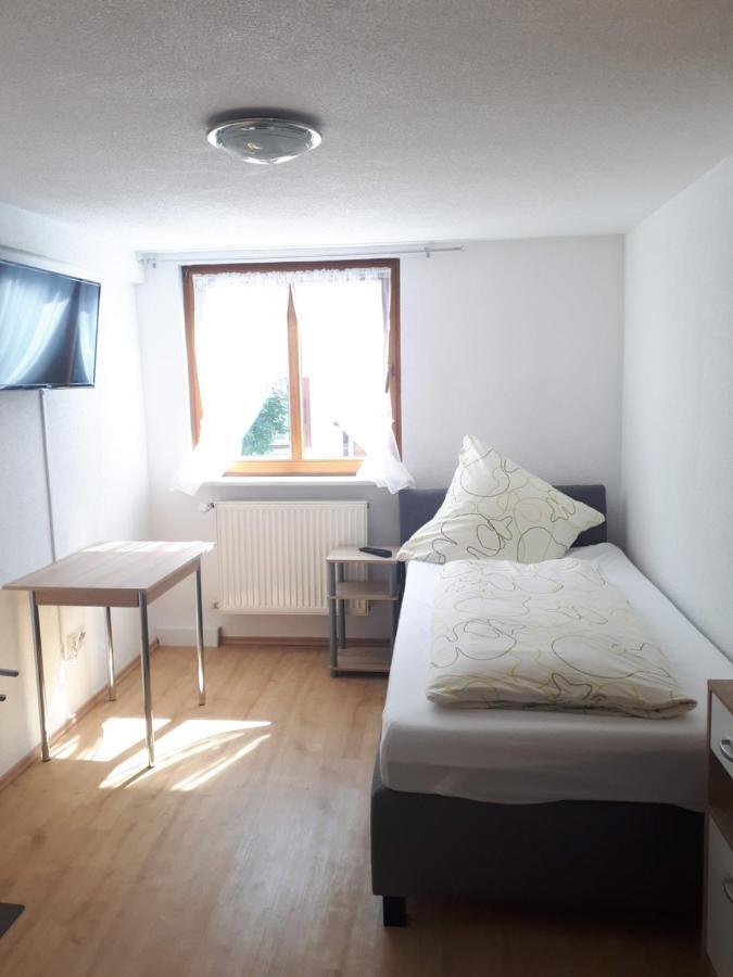 Gaestehaus Pension Waldhorn Weilen unter den Rinnen エクステリア 写真